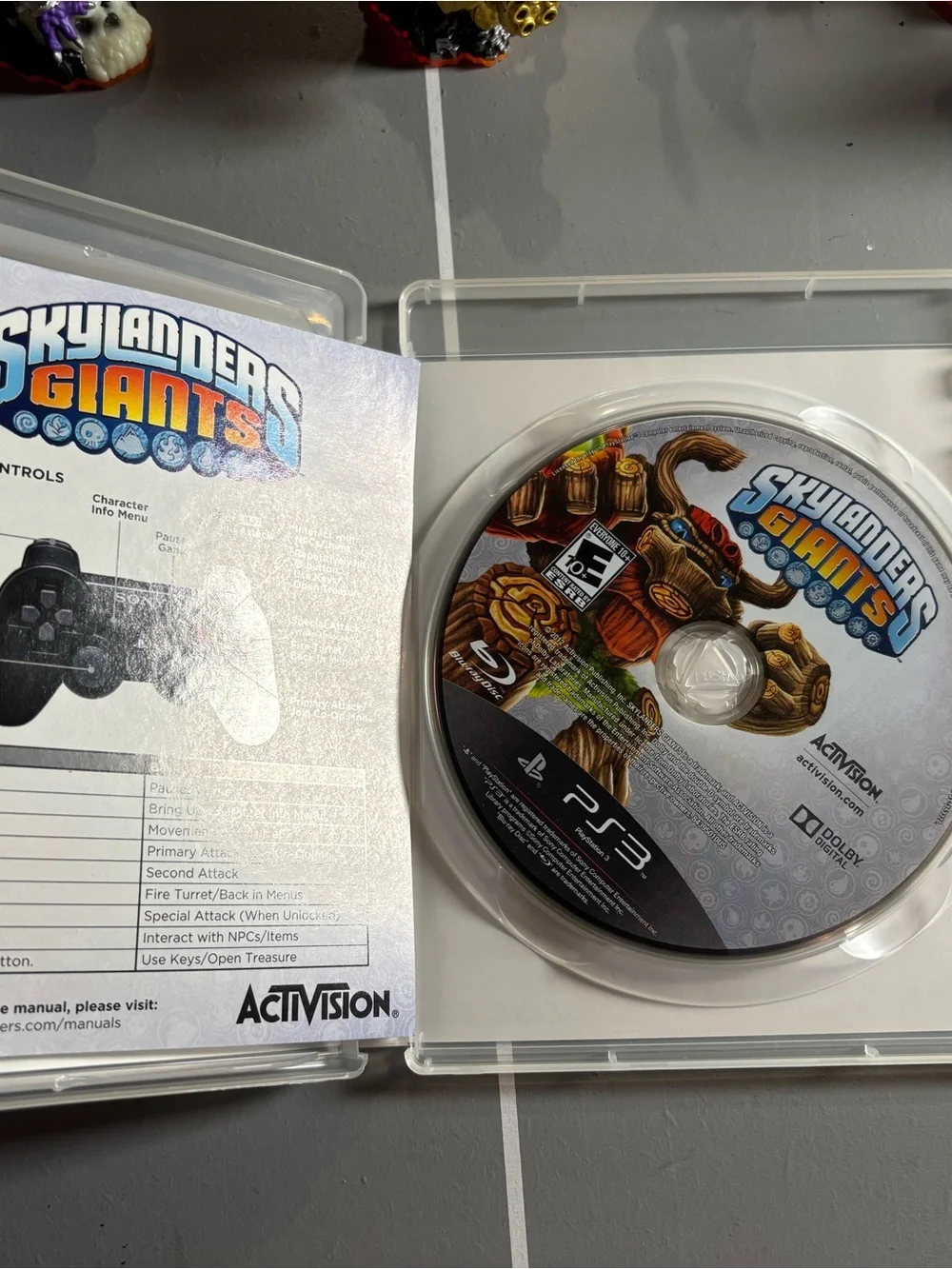 Skylanders Giants PS3 Game Bundle with Gray Portal and Multicolor Figures
